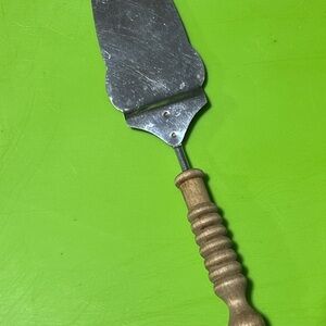 Vintage Nevco pie Server